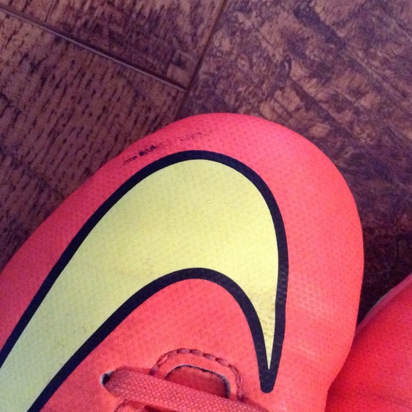 Nike Mercurial Outdoor Soccer Cleats Youth 4Y - Picture 2 of 5